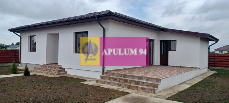 Sabareni, casa noua parter, 3 camere + dependinte